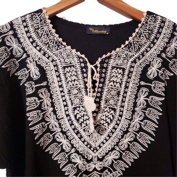 By Altundag 100% Cotton Floral Embroidered Crochet Tunic Size Medium - Picture 3 of 7